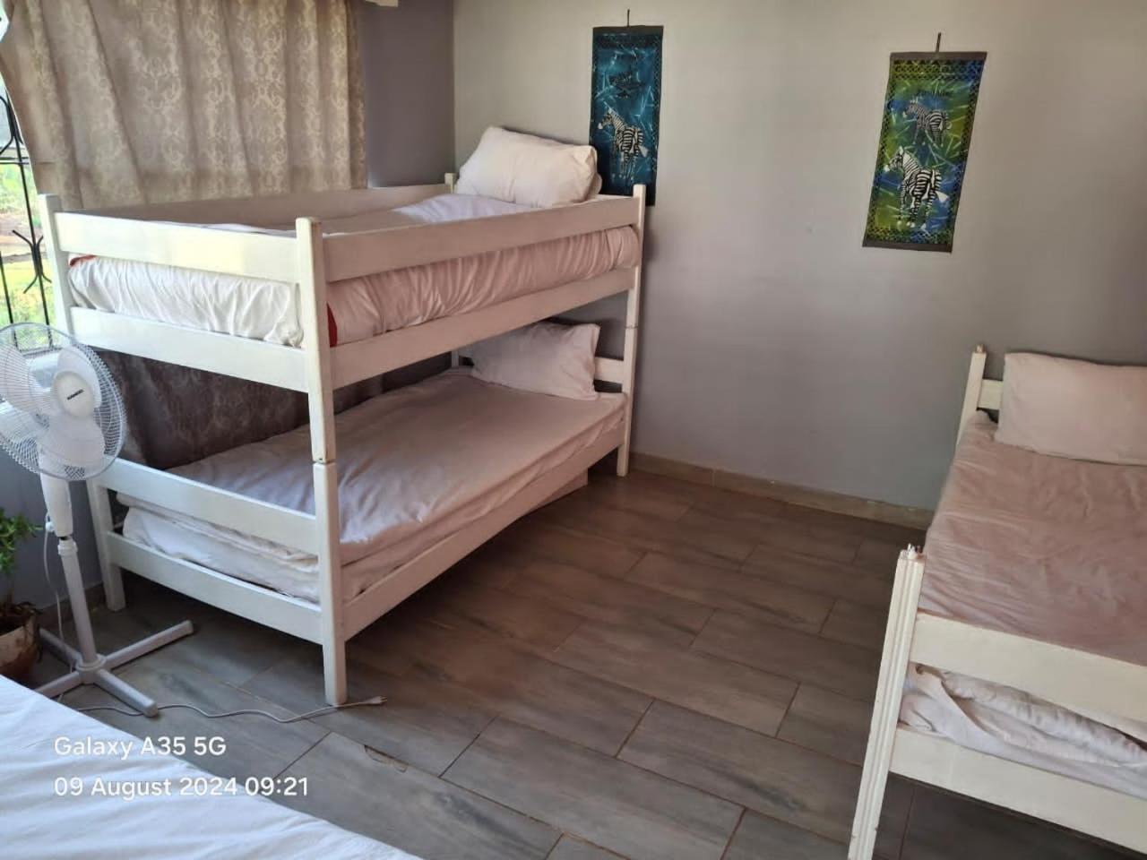 Choice Backpackers Lodge Bulawayo Exterior photo