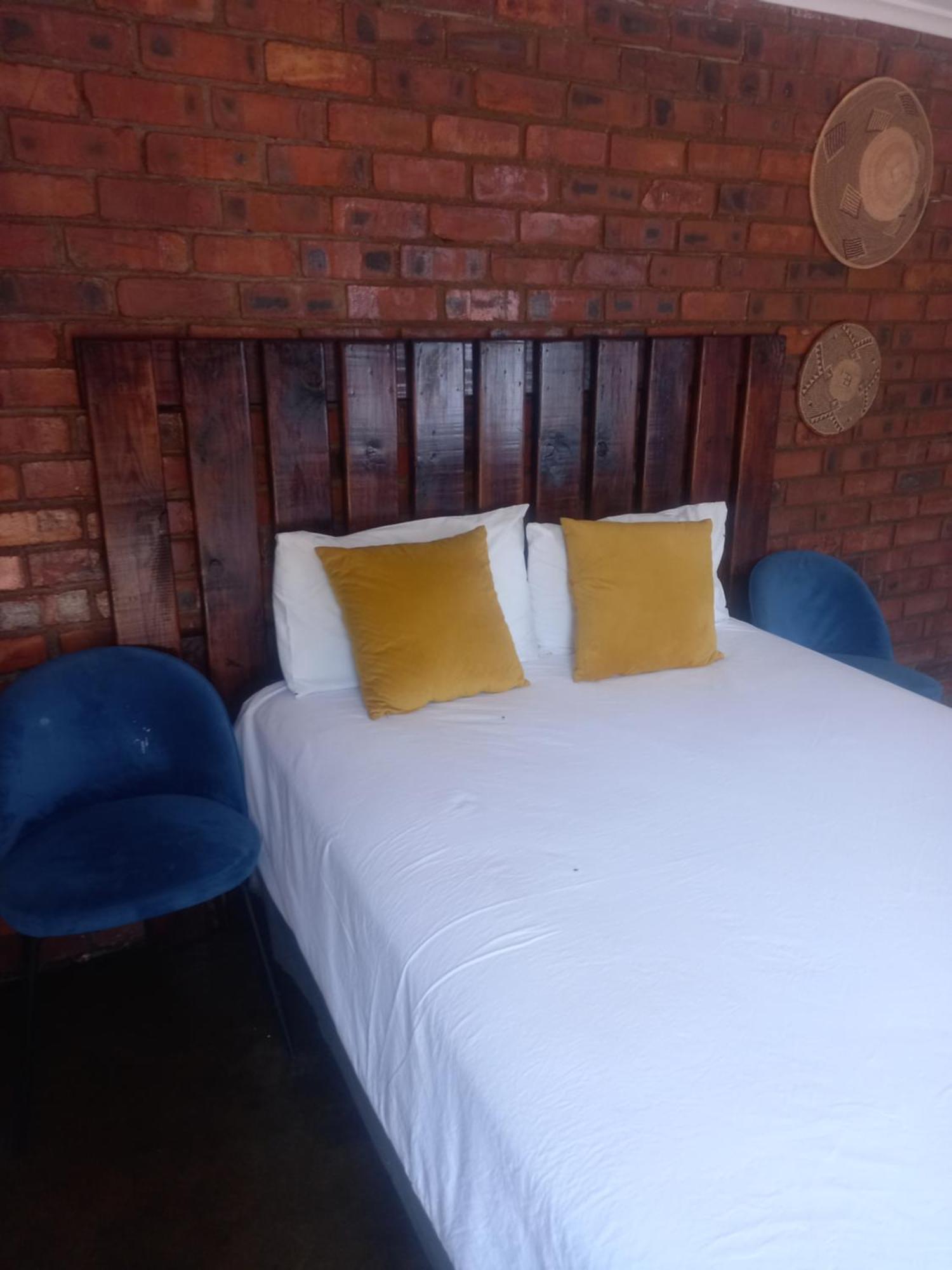 Choice Backpackers Lodge Bulawayo Exterior photo